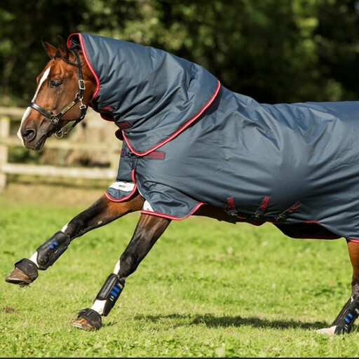 Medium weight turnout detachable neck