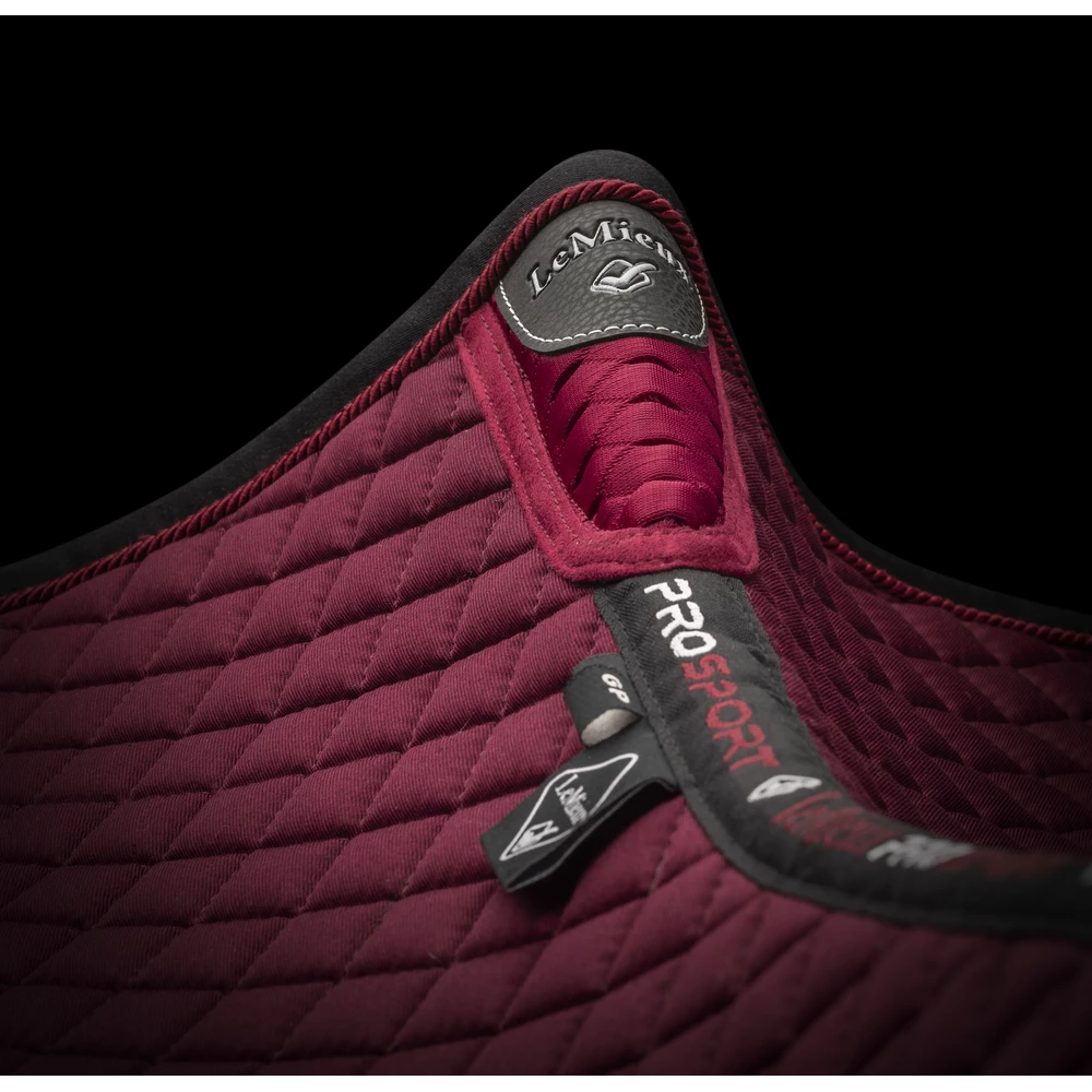 LeMieux Wither Relief Jump Pad  - Burgundy in Burgundy