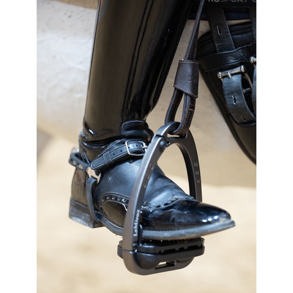 LeMieux Vector Close Contact Stirrup Leather - Brown