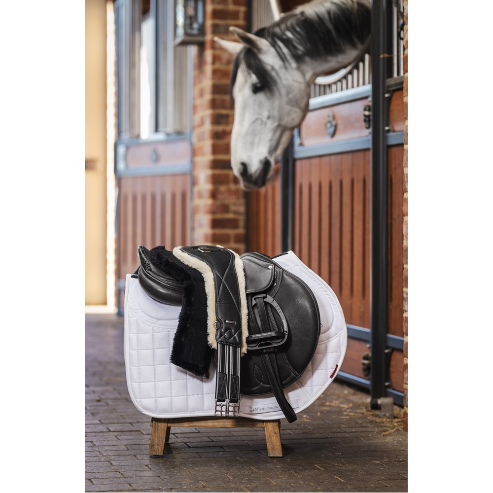 LeMieux Arika Simuwool Contoured Long Girth - Black