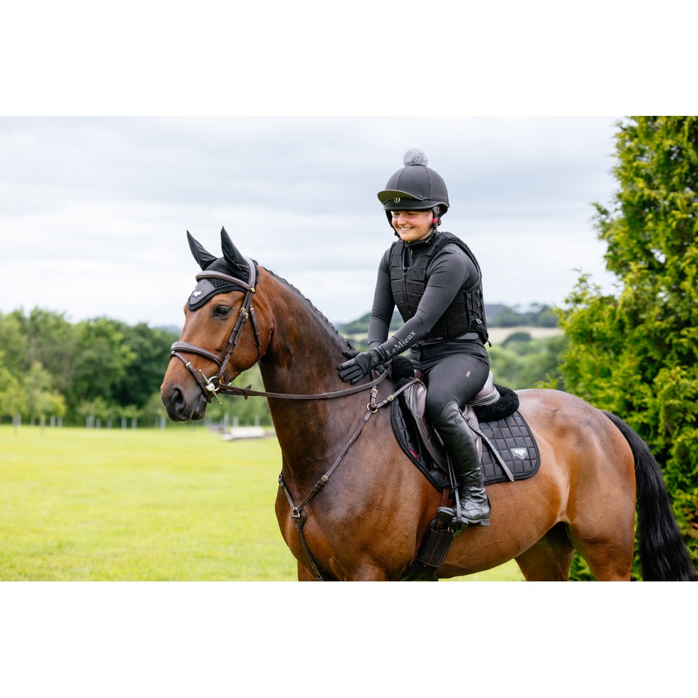 LeMieux Loire Classic Close Contact Square - Black