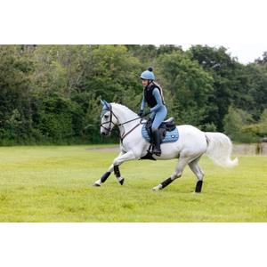 LeMieux Loire Classic Close Contact Square  - Ice Blue in Ice Blue