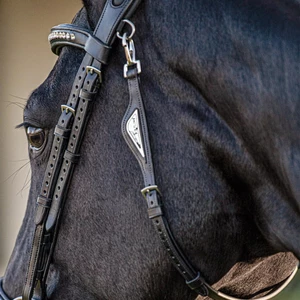 Equiline Anatomical headpiece with small surface and two ties - Black in Black
