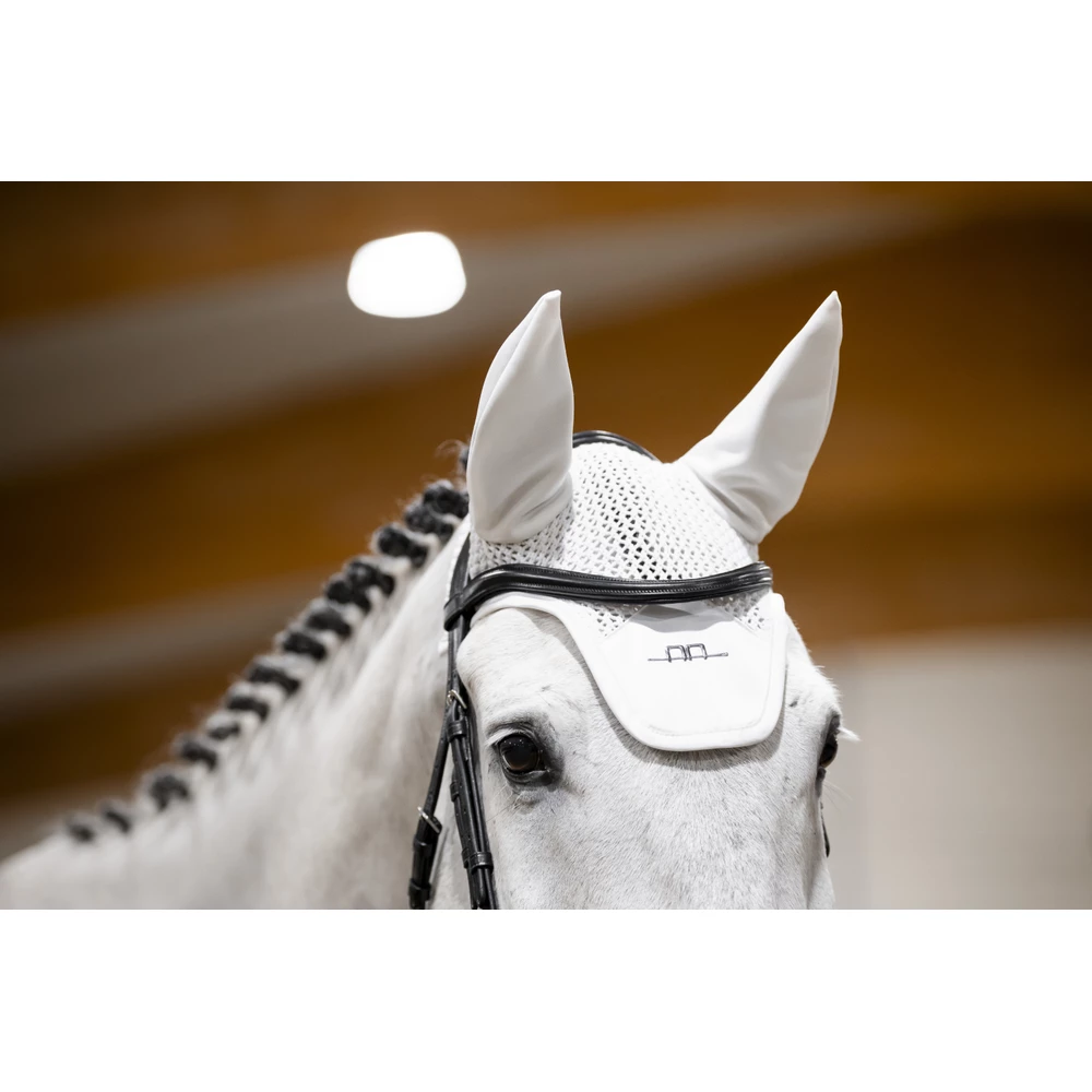 Alessandro Albanese AA Ear Net - White in White