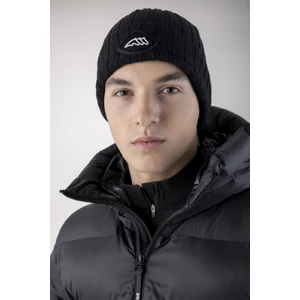 Equiline Knitted Hat - Black 