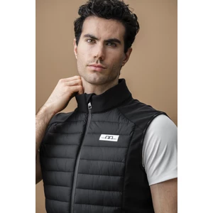 Alessandro Albanese Aa Mens Kari Gilet - Core Black in Core Black