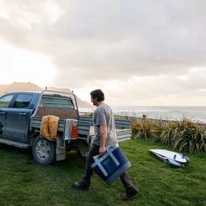 YETI CAMINO 35 Carryall Tote Bag 2.0. in Navy
