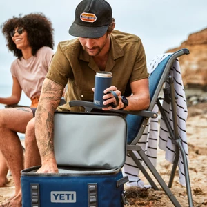 YETI HOPPER Flip 12 Soft Cooler. in Navy
