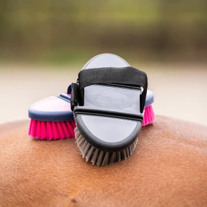 QHP Body brush Flexible - Fuchsia/navy in Fuchsia/Navy