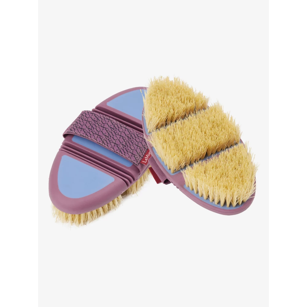 LeMieux Flexi Scrubbing Brush - Powder Blue in Powder Blue