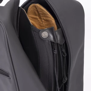 Aubrion React Hat, Whip And Boot Bag - Black in Black