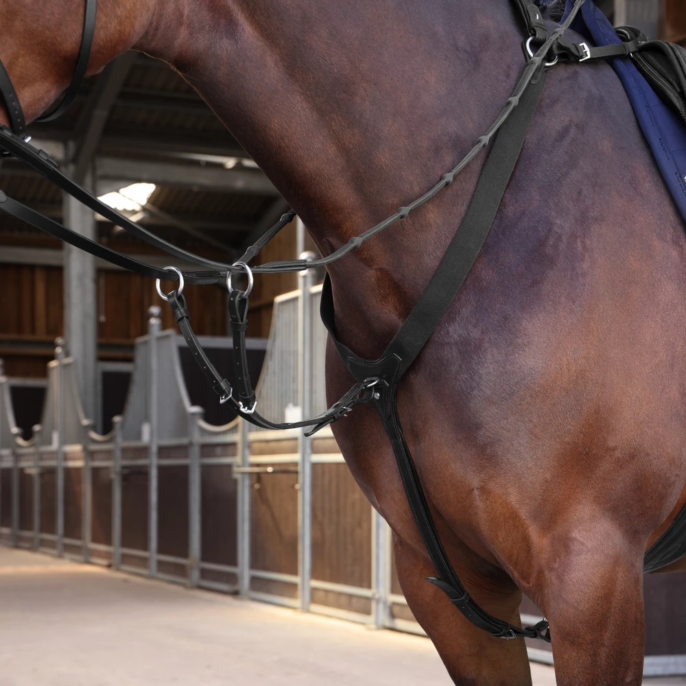Velociti LUSSO Elite Elastic Breastplate - Black in Black