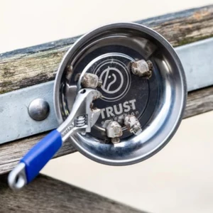 Trust Equestrian TRUST Magnetic Stud tray145mm in Unknown