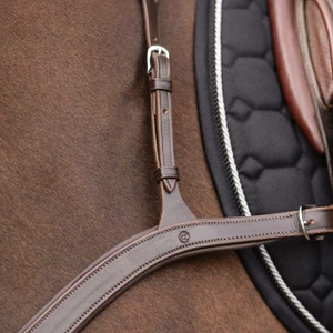 QHP Breastplate with long bridge - Dark Brown in Dark Brown