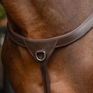 QHP Breastplate with long bridge - Dark Brown in Dark Brown