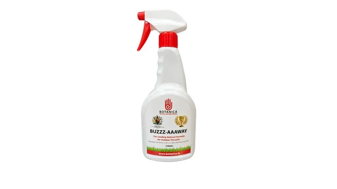 Botanica BUZZZ AAAWAY Fly Spray - 750ml in Unknown