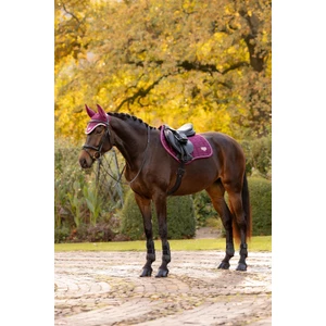 LeMieux Loire Classic Close Contact Square - Blackberry in Blackberry