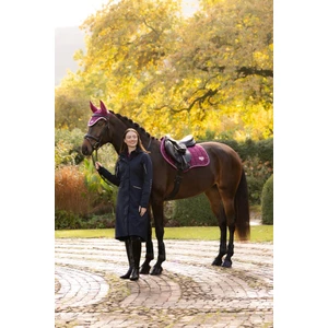 LeMieux Loire Classic Close Contact Square - Blackberry in Blackberry