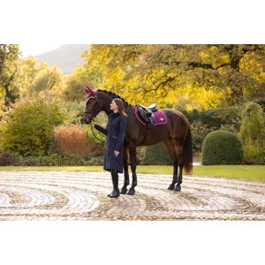 LeMieux Loire Classic Close Contact Square - Blackberry in Blackberry