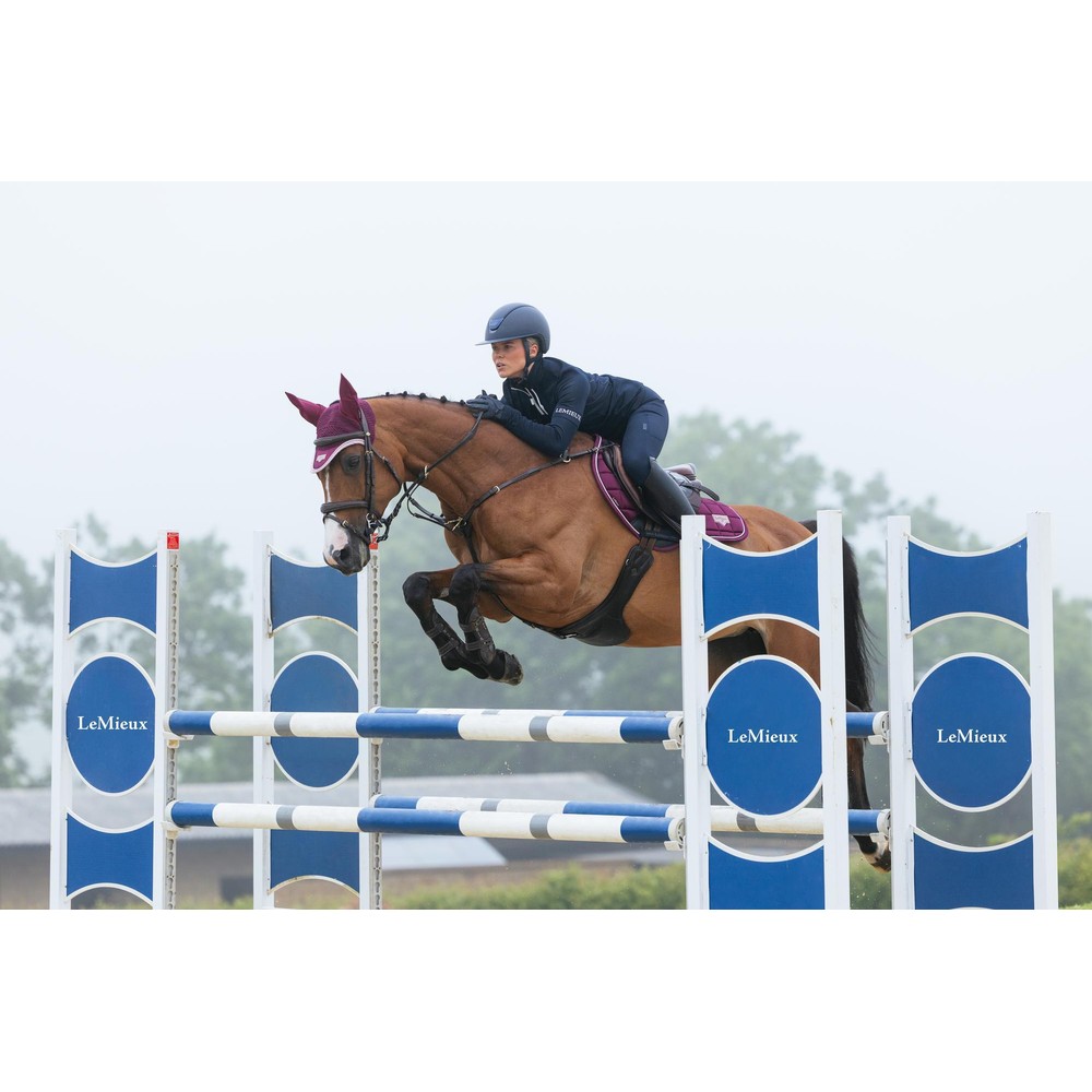 LeMieux Loire Classic Close Contact Square - Blackberry