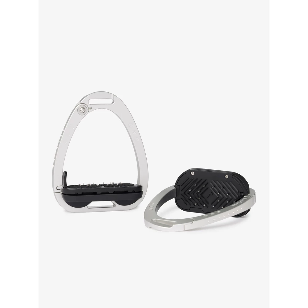 LeMieux Brilliance Vector Balance Stirrup Aluminium in Aluminium