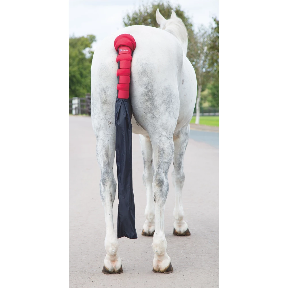 Arma ARMA Padded Tail Guard with Bag in Red