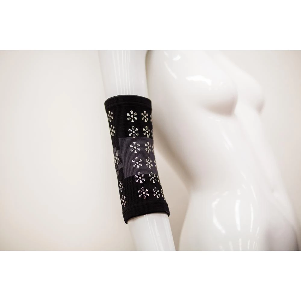 Horseware Rambo Rambo Ionic Elbow Support in Black